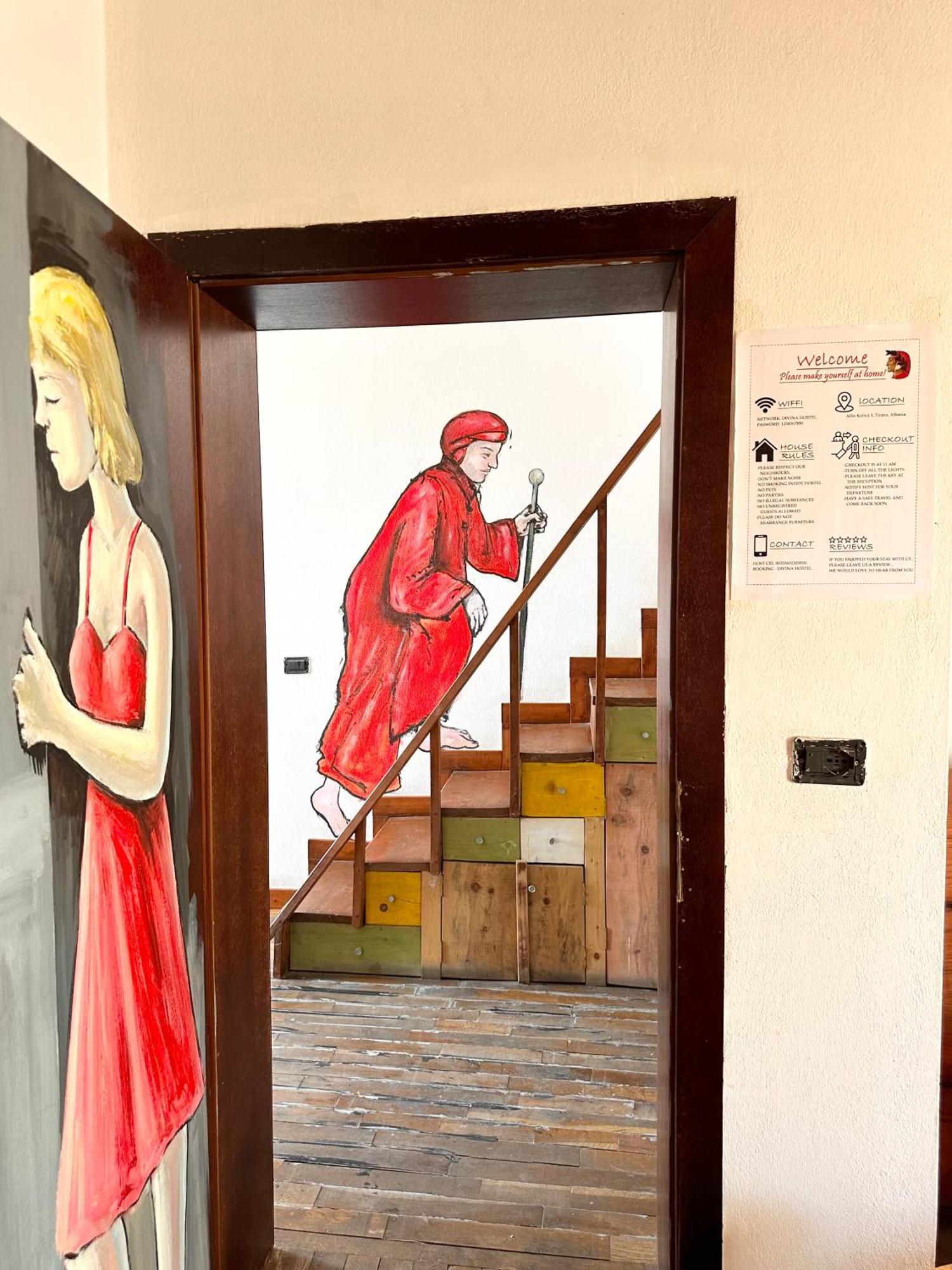 Divina Hostel Tirana Buitenkant foto
